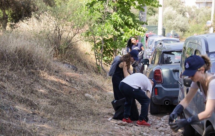 Καθαρισμός του κτήματος Καρέλλα από τον Δήμο Αμαρουσίου