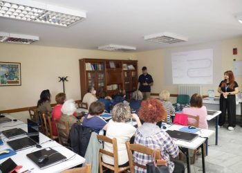 Άρχισε ο Α΄ κύκλος δωρεάν εκμάθησης ηλεκτρονικών εφαρμογών για τα μέλη των ΚΑΠΗ Αμαρουσίου