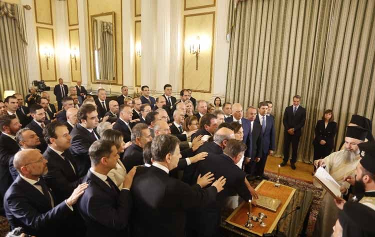 Ορκίστηκε η νέα κυβέρνηση
