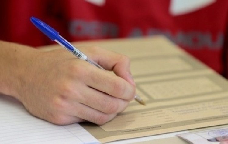 Πανελλαδικές 2023: Στα Μαθηματικά εξετάζονται σήμερα οι υποψήφιοι των ΕΠΑΛ