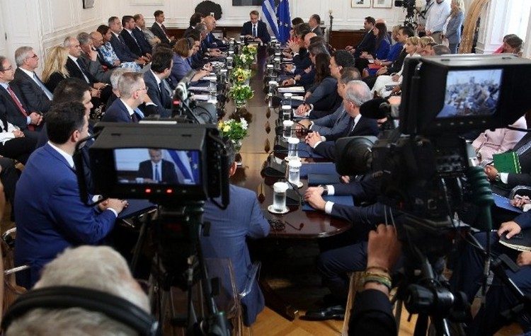 Συνεδρίασε το νέο υπουργικό συμβούλιο υπό τον πρωθυπουργό