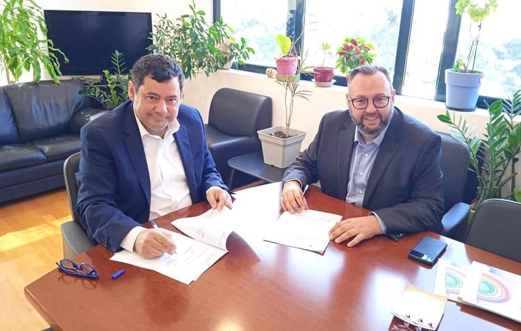 «Έπεσαν» οι υπογραφές για την ενεργειακή αναβάθμιση του δικτύου του δημοτικού φωτισμού