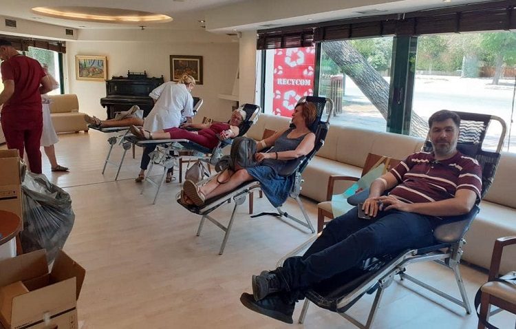 «Δώρο ζωής» από 17 δημότες στην εθελοντική αιμοδοσία