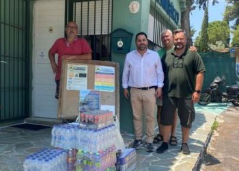 Αλ. Μουστόγιαννης: Στο πλευρό των εθελοντών του Υμηττού