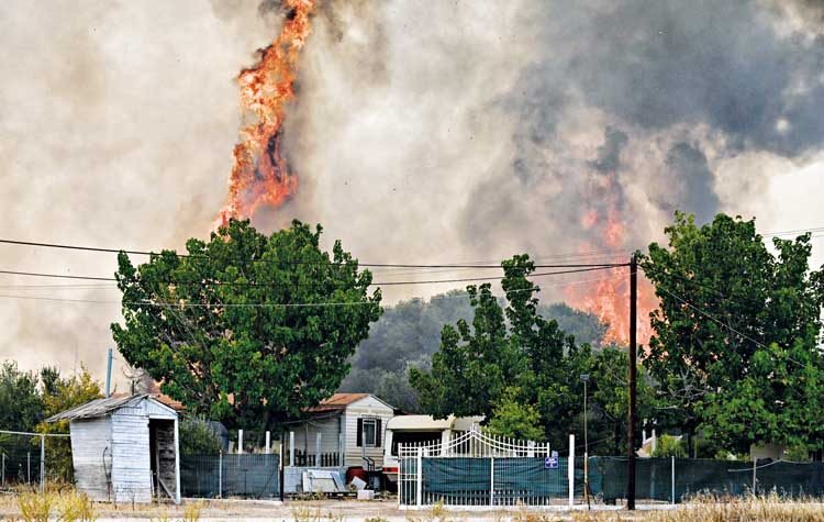 Πυρκαγιές και καύσωνας: Διπλός εφιάλτης…