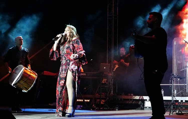 «Και φωτιά και νερό» από την Καίτη Γαρμπή στο Αίθριο Θέατρο Αμαρουσίου