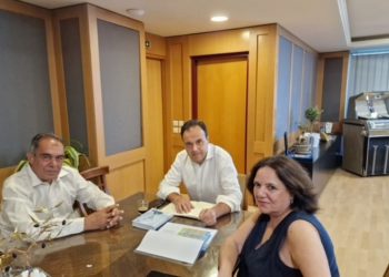 Συνάντηση υποψήφιου περιφερειάρχη Γ. Ιωακειμίδη με τον υπουργό Ψηφιακής Διακυβέρνησης Δ. Παπαστεργίου