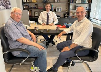 Στην «ατζέντα» του Π. Ιωάννου και του Χ. Θεοχάρη τα μέτρα για τη στήριξη των ευάλωτων οικονομικά πολιτών