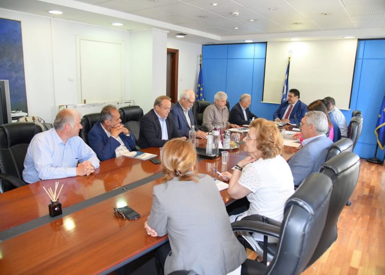 Συνάντηση ΚΕΔΕ με Θ. Λιβάνιο: «Να ολοκληρωθεί το θεσμικό πλαίσιο για αποκέντρωση και αυτοδιοίκηση»