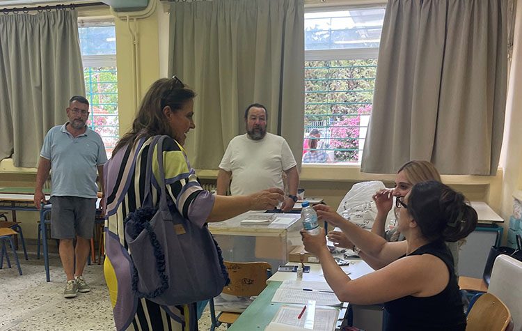 Βασίλης Ξυπολυτάς: «Δίπλα στους εργαζόμενους στον Δήμο»