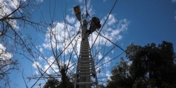 Δήμος Χαλανδρίου: «Ευθύνη του ΔΕΔΔΗΕ η απαράδεκτη κατάσταση με τα αναμμένα φώτα»