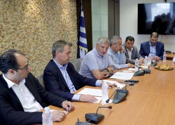 Μελέτες για νέα σχολεία σε Πεύκη και Χολαργό με πόρους της Περιφέρειας