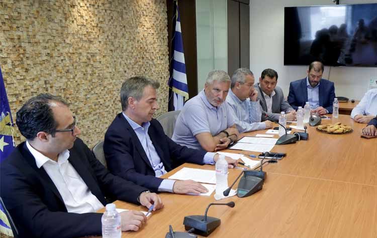 Μελέτες για νέα σχολεία σε Πεύκη και Χολαργό με πόρους της Περιφέρειας