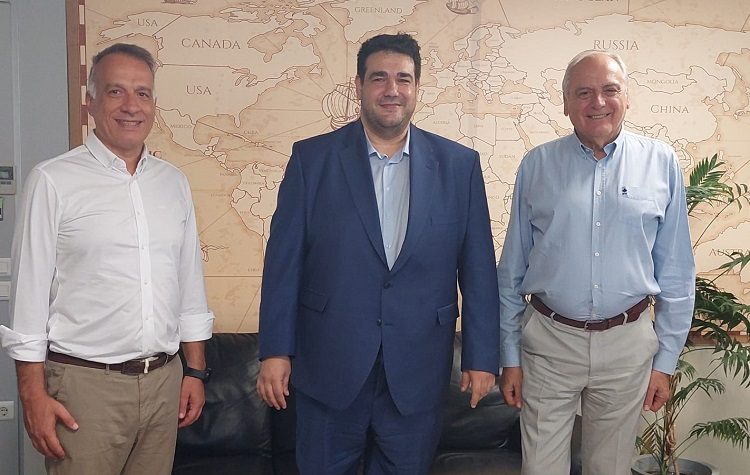 Τα γραφεία της ΕΕΤΑΑ επισκέφθηκε ο αν. υπουργός Εσωτερικών Θ. Λιβάνιος