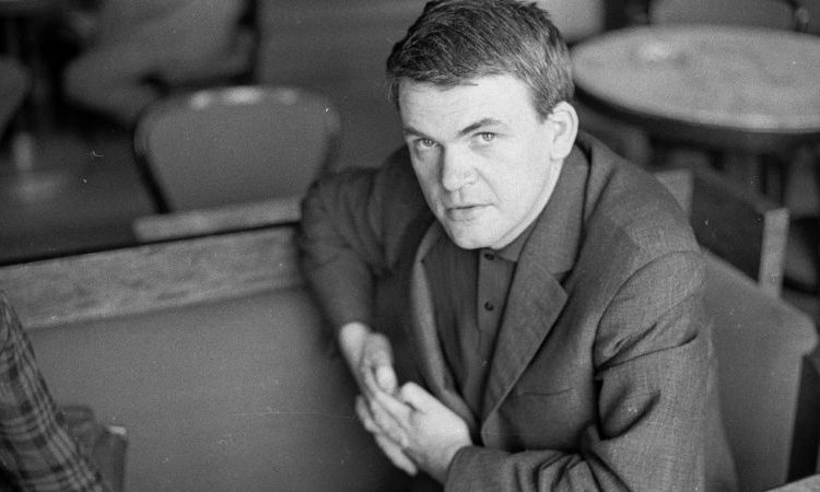 Πέθανε ο πολυβραβευμένος συγγραφέας Μίλαν Κούντερα