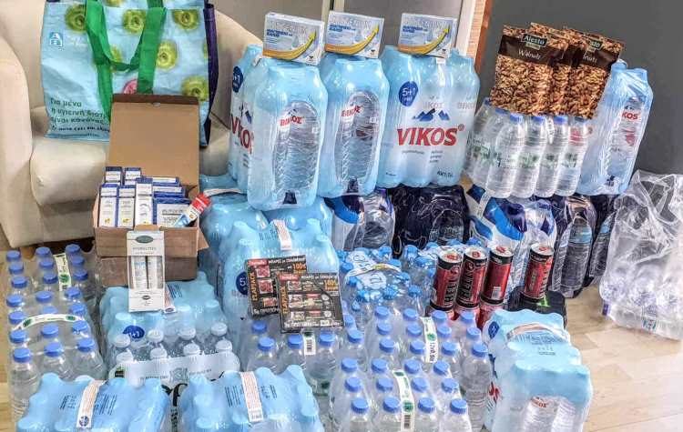 «Νίκη Πολιτών»: Συγκεντρώθηκε υλική βοήθεια για πυροσβέστες και εθελοντές