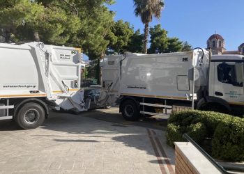 Ενισχύθηκε ο στόλος Kαθαριότητας με 2 καινούργια απορριμματοφόρα