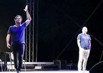 Ξεκαρδιστική η stand–up comedy «Σύμφωνο Επιβίωσης» με Α. Κρόμπα- Λ. Ελευθερίου στο Μαρούσι