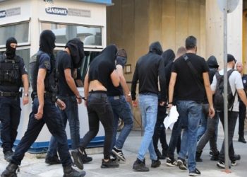 Απολογούνται οι κατηγορούμενοι για τα αιματηρά επεισόδια στη Νέα Φιλαδέλφεια