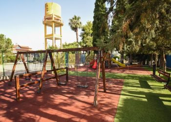 Νέος εξοπλισμός σε παιδικές χαρές της πόλης