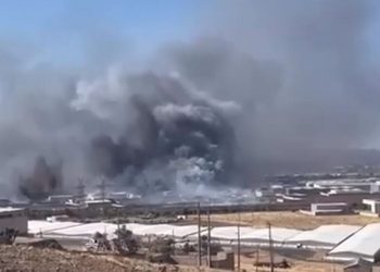 Πυρκαγιά στον Ασπρόπυργο - Κάηκαν εργοστάσια και αποθήκες