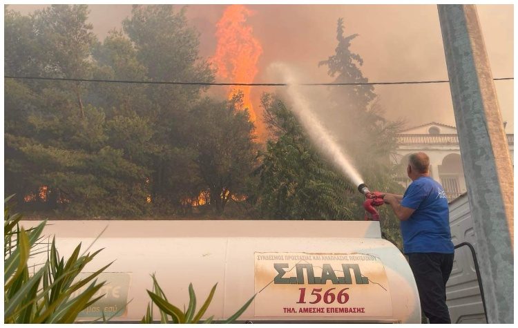 ΣΠΑΠ: Στη μάχη για την κατάσβεση των πυρκαγιών σε Φυλή - Αχαρνές