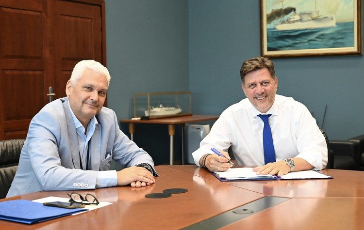 Συμφωνία για παραχώρηση τριών drones στο Λιμενικό από την Περιφέρεια Δυτικής Ελλάδας