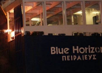 Τέσσερα μέλη του πληρώματος του Blue Horizon κρατούνται για τον θάνατο 36χρονου στο λιμάνι του Πειραιά