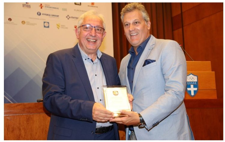 Βράβευση του δημάρχου Αμαρουσίου από την Ομοσπονδία Διαιτητών Καλαθοσφαίρισης Ελλάδας