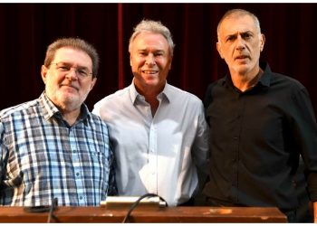 Ομιλία Γιάννη Σγουρού στον Πειραιά παρουσία του Δημάρχου Γιάννη Μώραλη και σημαντικών προσωπικοτήτων