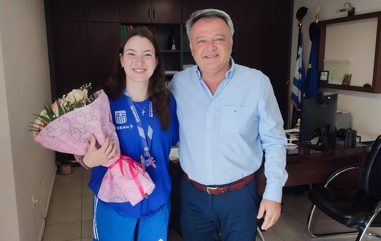 Ο Γ. Γιασημάκης υποδέχθηκε την Ωρωπιώτισσα Βαλκανιονίκη Γεωργία Θεοφανία Κατσαρού