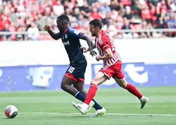 Super League:  Η Κηφισιά «λύγισε» από την πίεση του Ολυμπιακού