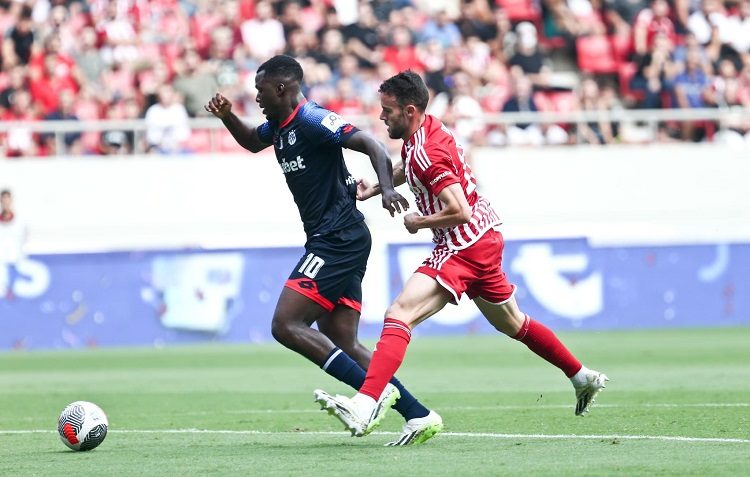 Super League:  Η Κηφισιά «λύγισε» από την πίεση του Ολυμπιακού