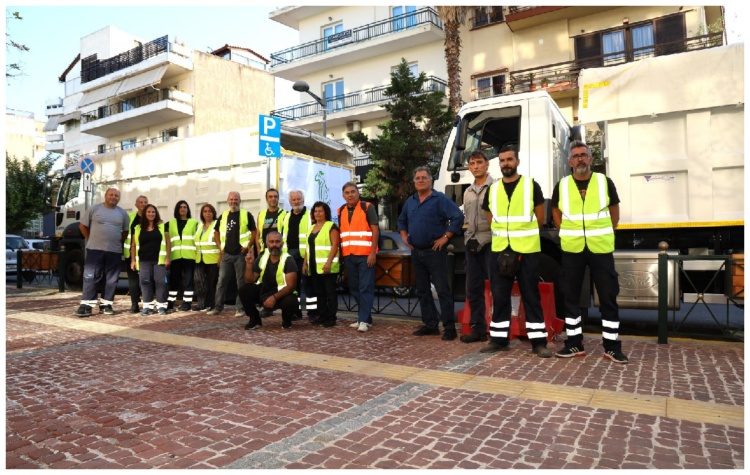 Δύο φορτηγά με είδη πρώτης ανάγκης για τον Παλαμά Καρδίτσας από τον Δήμο Αμαρουσίου