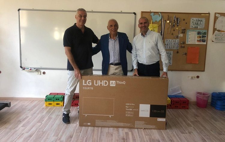 Ο ΣΒΑΠ στηρίζει το σχολείο κωφών και βαρήκοων στην Πεύκη