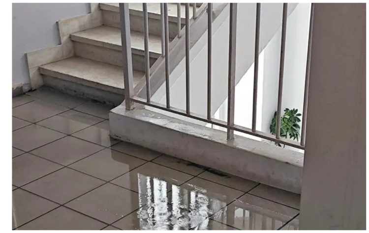 Αγώνας δρόμου για να επιστρέψουν οι μαθητές στο πλημμυρισμένο 1ο Πειραματικό Λύκειο Αμαρουσίου