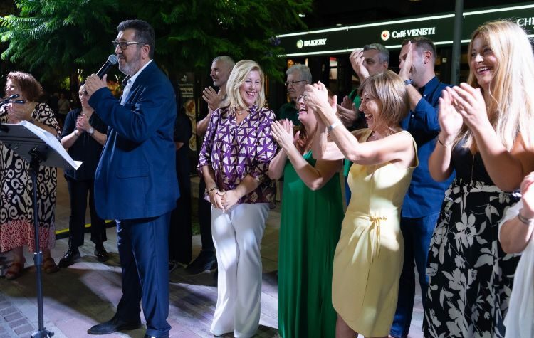 Εγκαίνια με σημαντικές πολιτικές παρουσίες στο εκλογικό κέντρο του Γ. Τζέλη