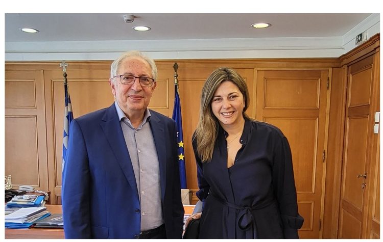 Συνάντηση Θ. Αμπατζόγλου με την υπουργό Κοινωνικής Συνοχής και Οικογένειας Σ. Ζαχαράκη