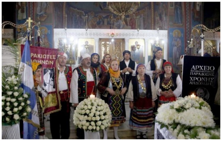 Σε κλίμα μεγάλης συγκίνησης το τελευταίο αντίο στον Χρόνη Αηδονίδη