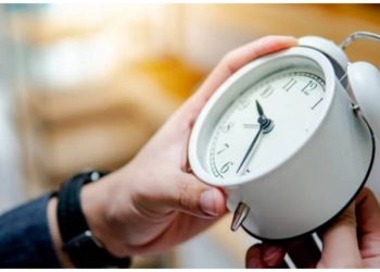 Αλλαγή ώρας: Πότε θα γυρίσουμε τους δείκτες των ρολογιών μία ώρα πίσω