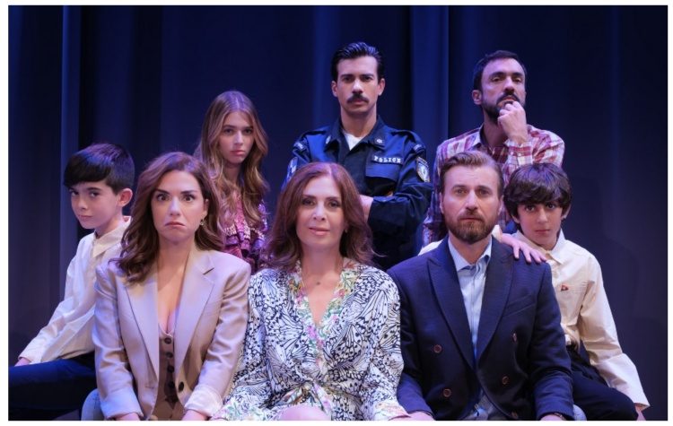 «Unfriend» του Steven Moffat σε σκηνοθεσία του Αντώνη Γαλέου στο Θέατρο Νέος Ακάδημος