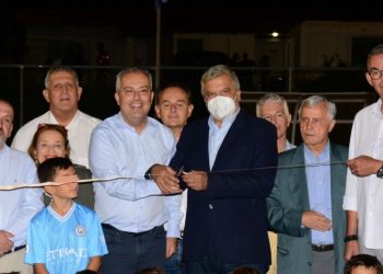 Εγκαινιάστηκε το νέο γήπεδο ποδοσφαίρου Χολαργού