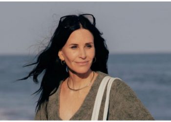 Πιο αποκαλυπτική από ποτέ η Κόρτνεϊ Κοξ: «Ήταν απόλυτη σπατάλη χρόνου….»- Οι πλαστικές επεμβάσεις και η πίεση