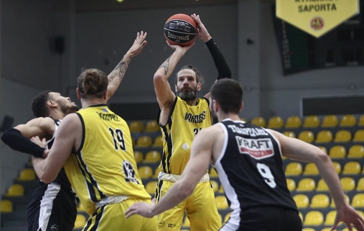 Ήττα «θρίλερ» για το Μαρούσι από τον ΠΑΟΚ, έγραψε ιστορία η κόουτς Λιά Γκουζίνη