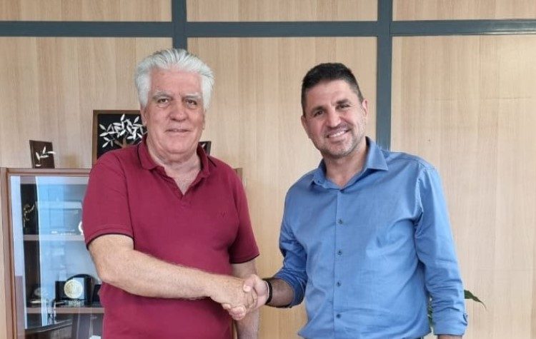 Τετ α τετ Β. Ζορμπά - Γ. Μυλωνάκη στο Δημαρχείο