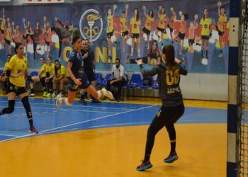 Χάντμπολ: Εύκολο απόγευμα για τον ΟΦΝΙ, 26-13 την ΑΕΚ (photos)