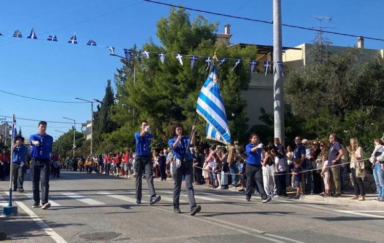 Στα γαλανόλευκα ο Δήμος για την 28η Οκτωβρίου