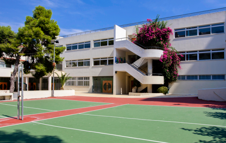 Δημοτική Αρχή - «8 Προτάσεις»: Οι σχολικές μεταβολές έφεραν πολιτική κόντρα