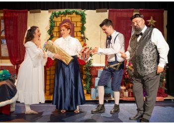 O ΚΑΡΥΟΘΡΑΥΣΤΗΣ:  Το Χριστουγεννιάτικο Μιούζικαλ του E.T.A. Hoffman στο Θέατρο Αυλαία