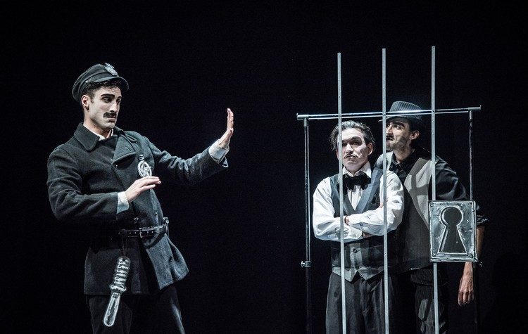 To «Scarmface» του Johnny O για 6 τελευταίες παραστάσεις στο Επί Κολωνώ